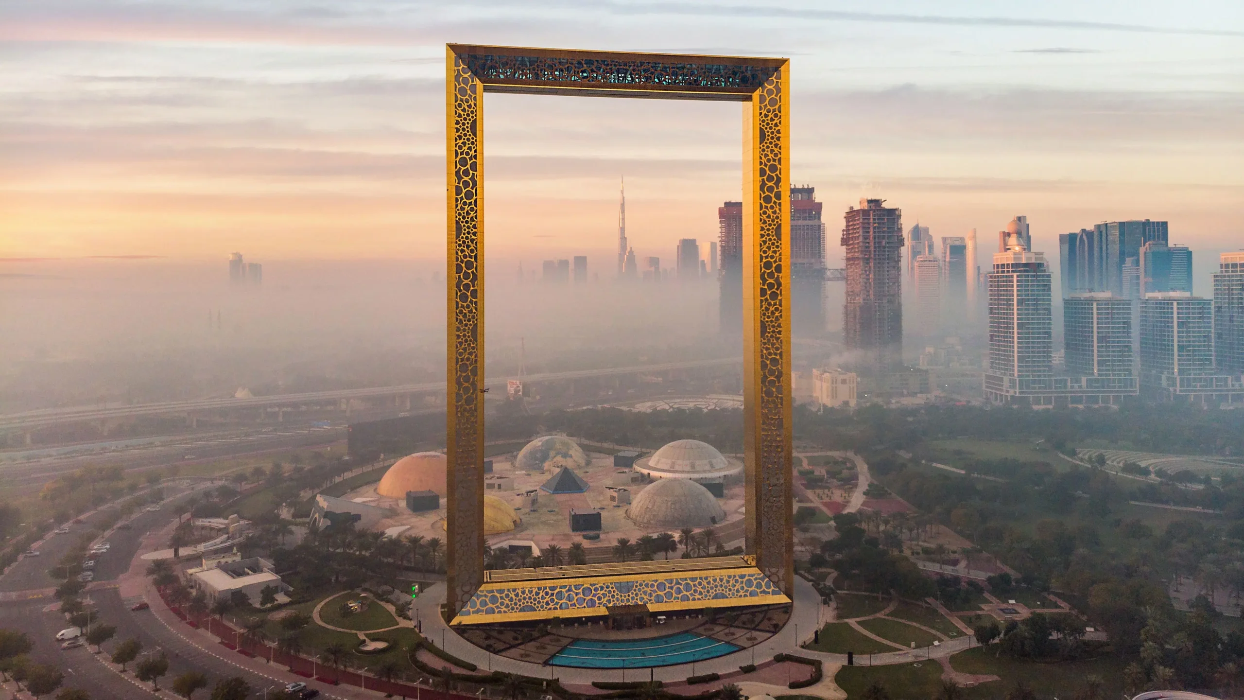 6k89okl90llxkpaivdaorrog17ep_Dubai_Frame_2a468cf635